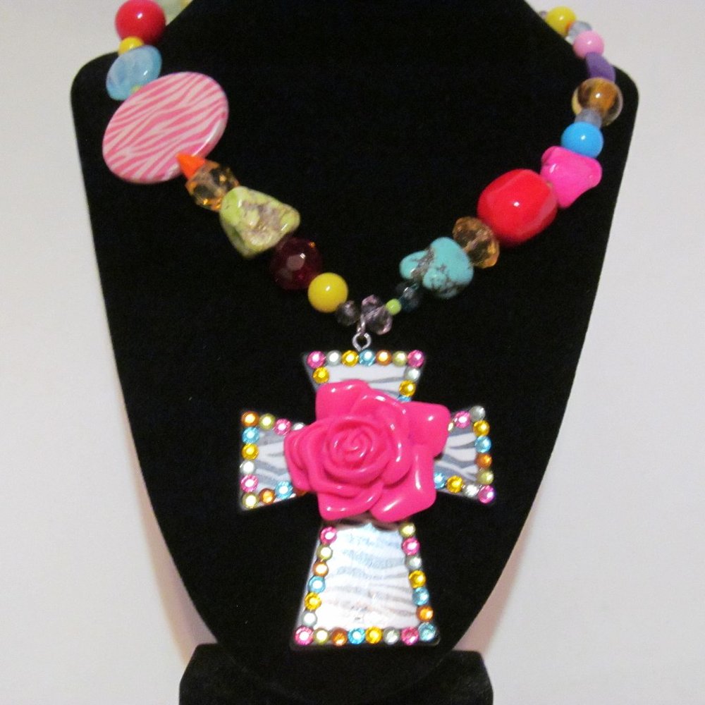 Cool style necklace large cross rose faux beads